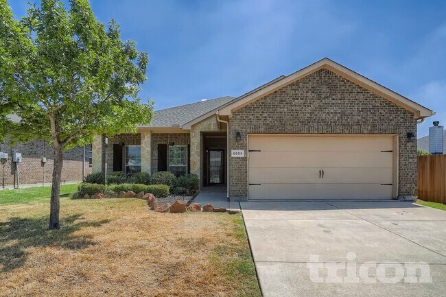 Foto del edificio - 8508 Axis Deer Run