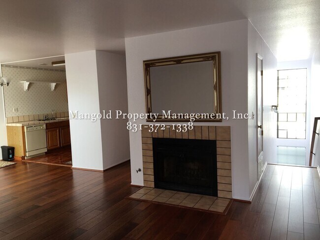 Foto del edificio - Spacious Condo In Great Pacific Grove Neighborhood