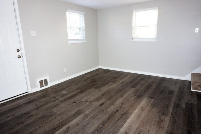 Building Photo - 3841 Delco Rd