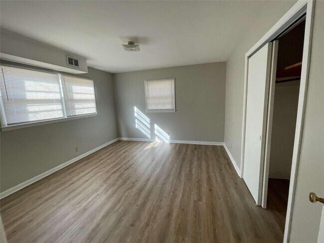 Foto del edificio - 2612 Dawn Dr