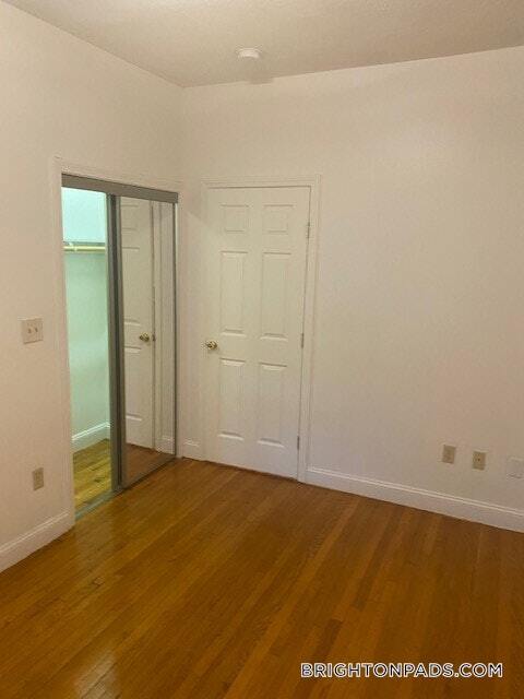 Foto del edificio - 17 Cummings Rd