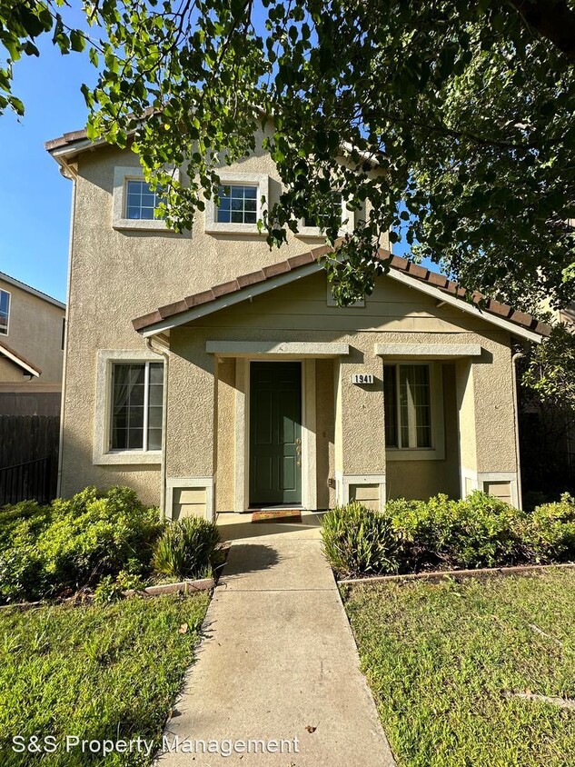 Primary Photo - 3 br, 2.5 bath House - 1941 Linden Road