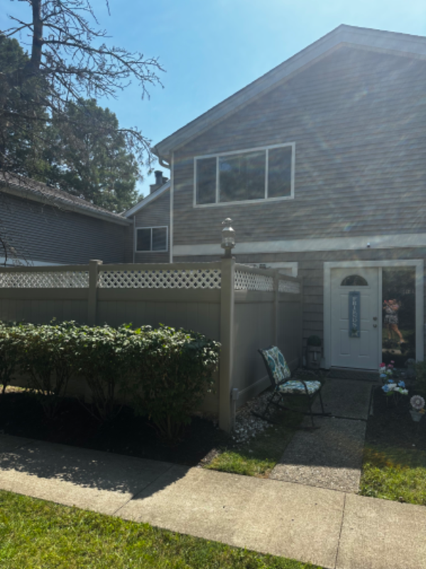 Foto principal - 8797 Harper Point Dr