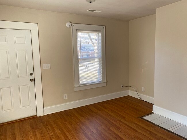 Building Photo - 375 Spring St SW