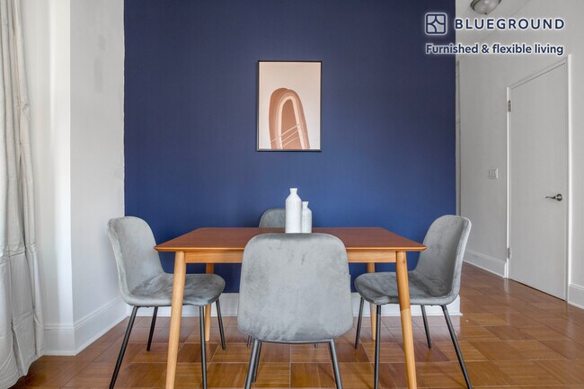 Building Photo - 952 5th Ave