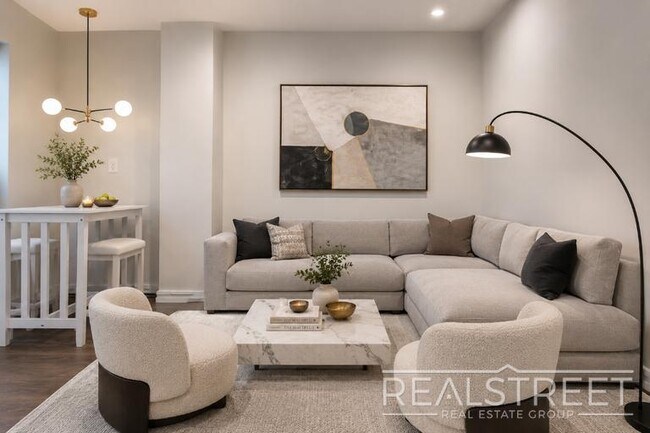 Foto del edificio - Stunning NEW 1 BED in PLG!