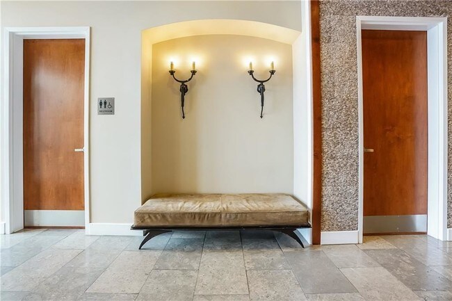 1000 Chapel View Blvd Unit 303, Cranston, RI 02920 Condo