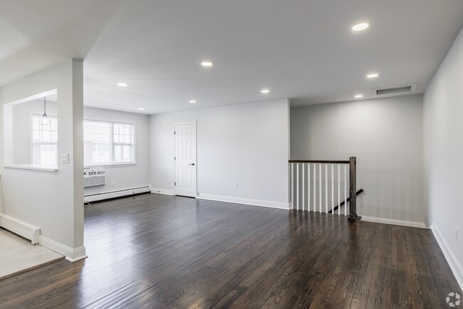Living Area - Partridge Run Apartments