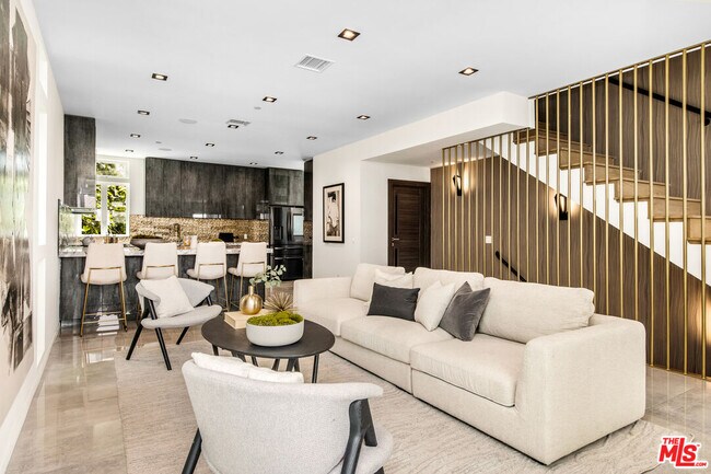 Foto del edificio - 509 N Sycamore Ave