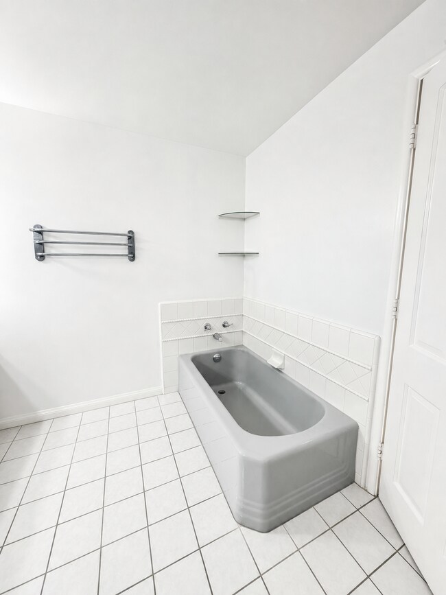 Foto del edificio - 3601 Dellvale Pl