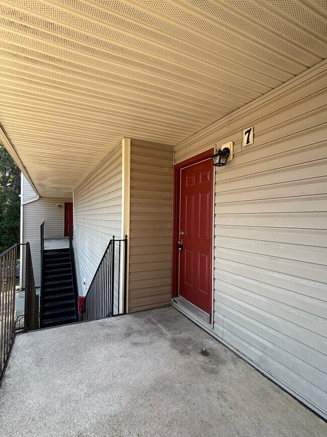 Foto del edificio - 6403 Starbrook Dr