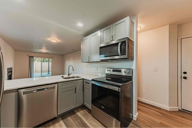 Foto principal - 6731 Dublin Loop W