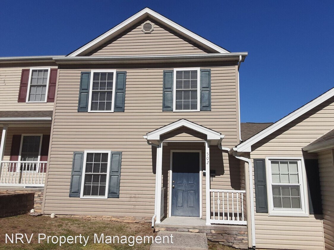 3 br, 1.5 bath House 502 Clement Street House Rental in Radford, VA