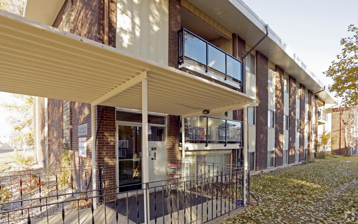 Photo du bâtiment - Eastview Apartments
