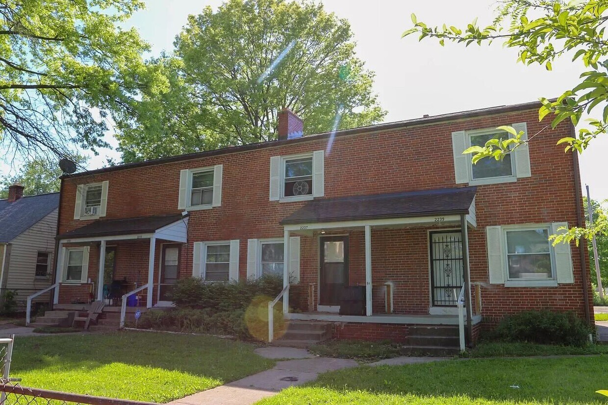 2233 Homestead Dr, Columbus, OH 43211 Townhome Rentals in Columbus OH