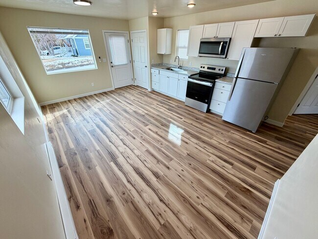 Foto del edificio - 1380 Cleveland St