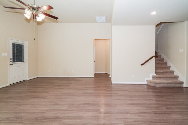 Building Photo - 2518 Cold River Dr