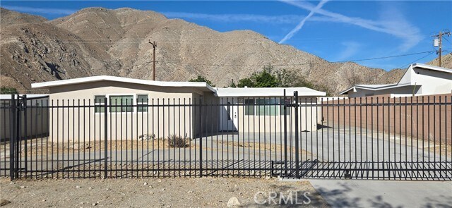 Foto del edificio - 21780 Snow View Dr