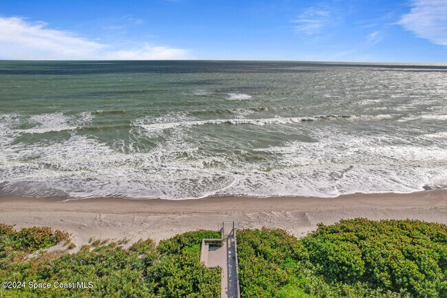 Building Photo - 295 A1A Jimmy Buffett Mem Hwy