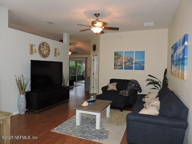 Foto del edificio - 1701 Covington Ln