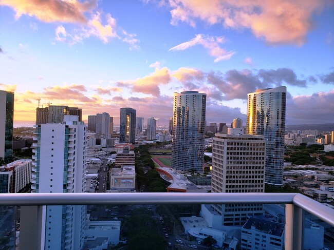 Foto del edificio - 1391 Kapiolani Blvd