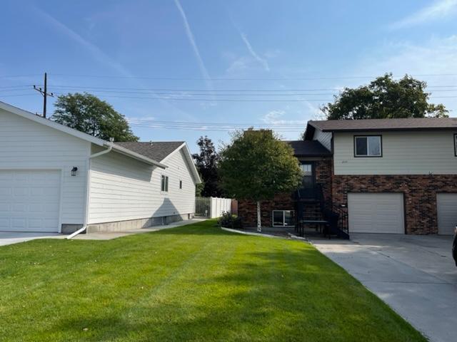 Foto principal - 2031 24th St W