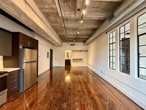 Building Photo - 4411 Dallas St