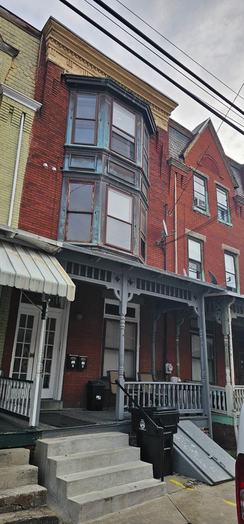 Foto del edificio - 2nd Floor 2 Bedroom 1 Bath Harrisburg Scho...