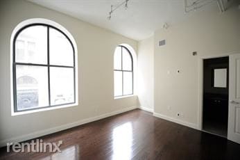 Building Photo - 153 Milk St