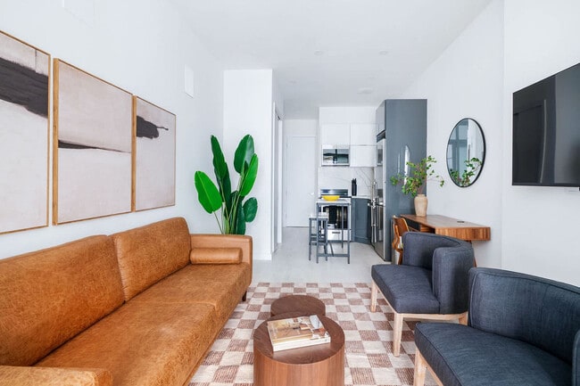 Building Photo - 317w E 14th St