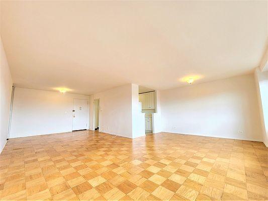 Foto del edificio - 1 bedroom in BRONX NY 10463