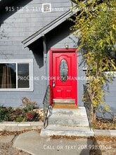 Building Photo - 915 1/2 2nd St S