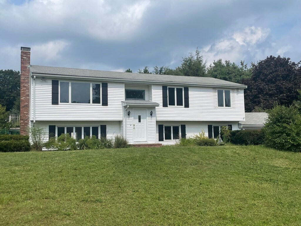Primary Photo - 10 Nancy Dr