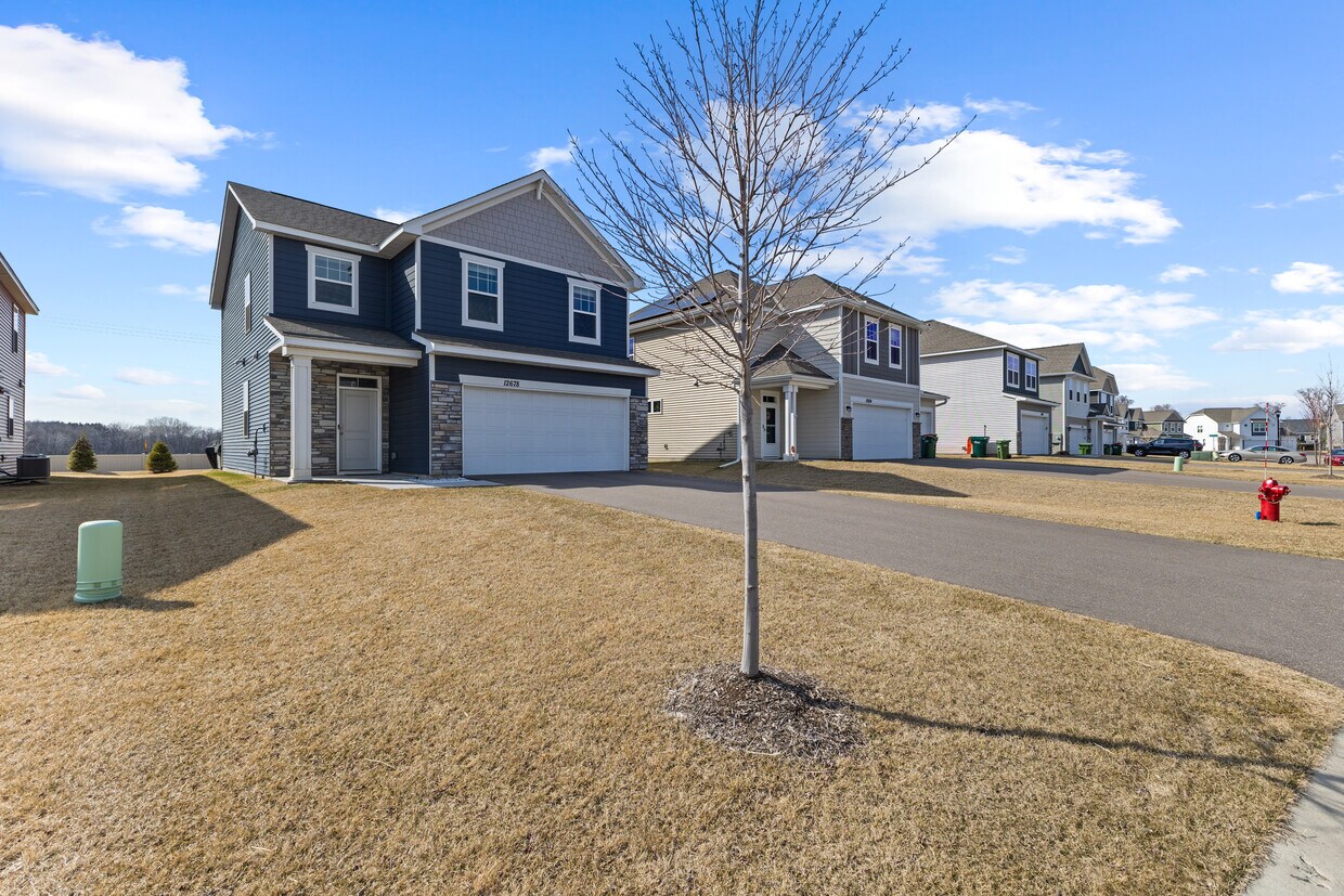 Foto principal - 12678 Erskin St NE