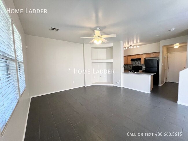 Building Photo - Charming 3 Bed, 2.5 Bath Gilbert Home - Co...