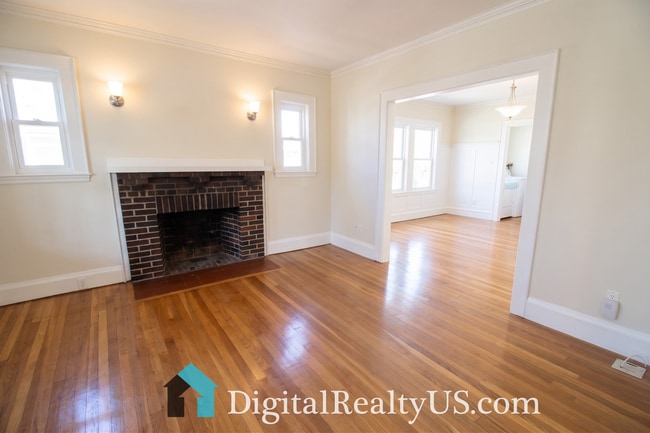 Living Room - 187 Trapelo Rd