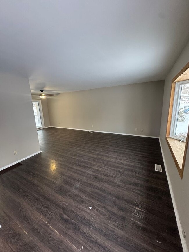 Building Photo - Great NE