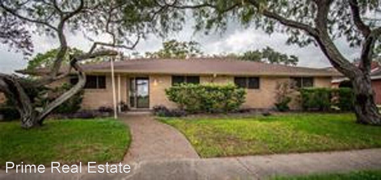 4 br, 2 bath House 610 Saint Pius House Rental in Corpus Christi