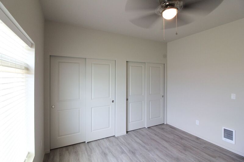 Foto principal - 1200 N 8th Ave