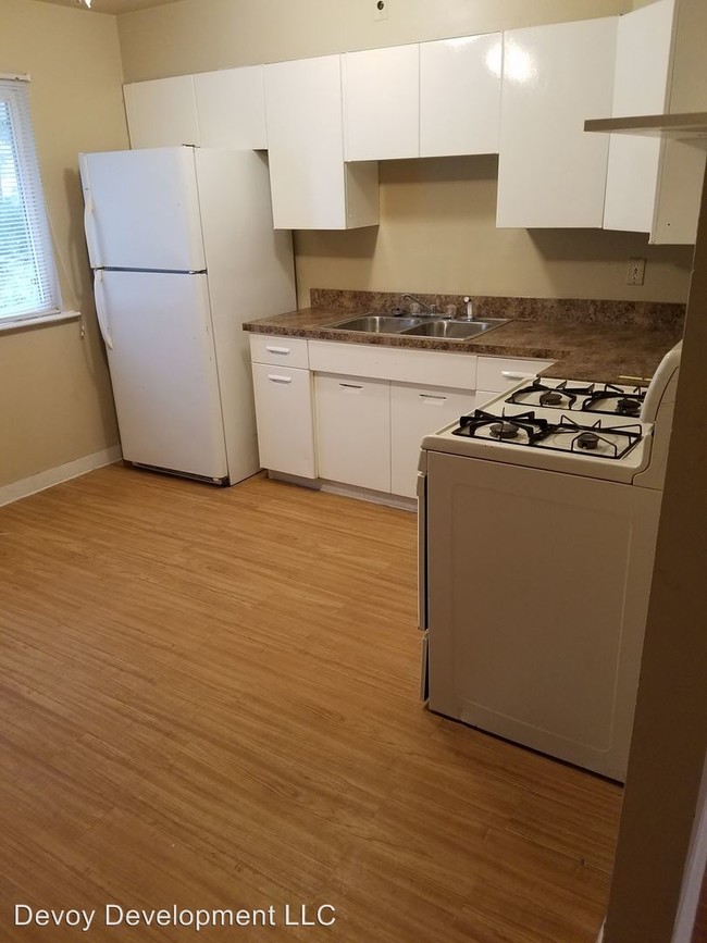 Building Photo - 3 br, 1 bath House - 4316 Traverse
