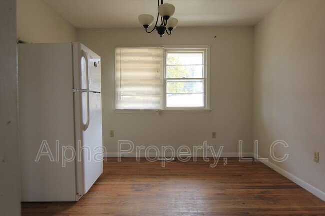 Building Photo - 106 Coolbrook Dr