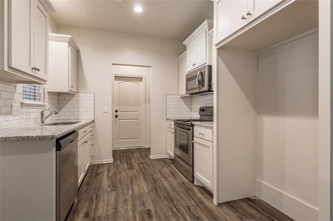 Foto del edificio - 433 Chalk Hill Ct