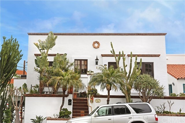 Building Photo - 203 Avenida Rosa