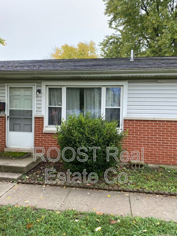 Primary Photo - 421 N. Russell Street