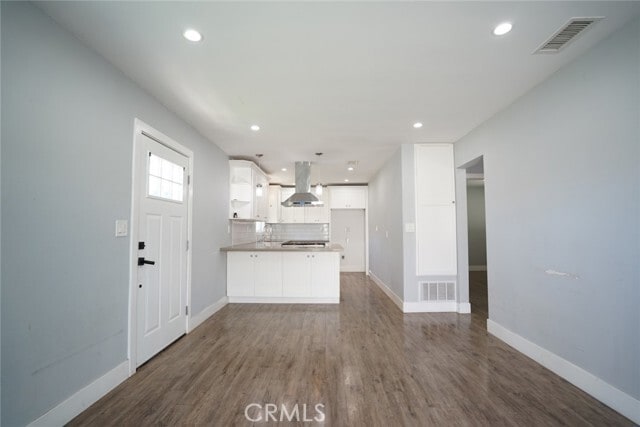 Building Photo - 2561 El Toro Rd