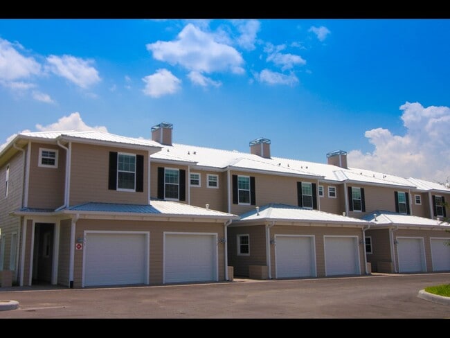 Building Photo - 111 Maclandon Ct