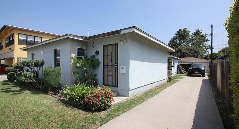 Primary Photo - 2274 S Carmelina Ave