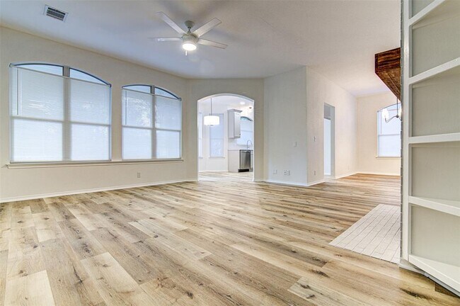 Foto del edificio - 9009 Colberg Dr