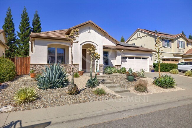 Building Photo - One of a kind, GREAT floorplan in Twelve Bridges