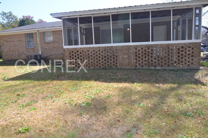 Building Photo - 3521 Gardenbrook Dr